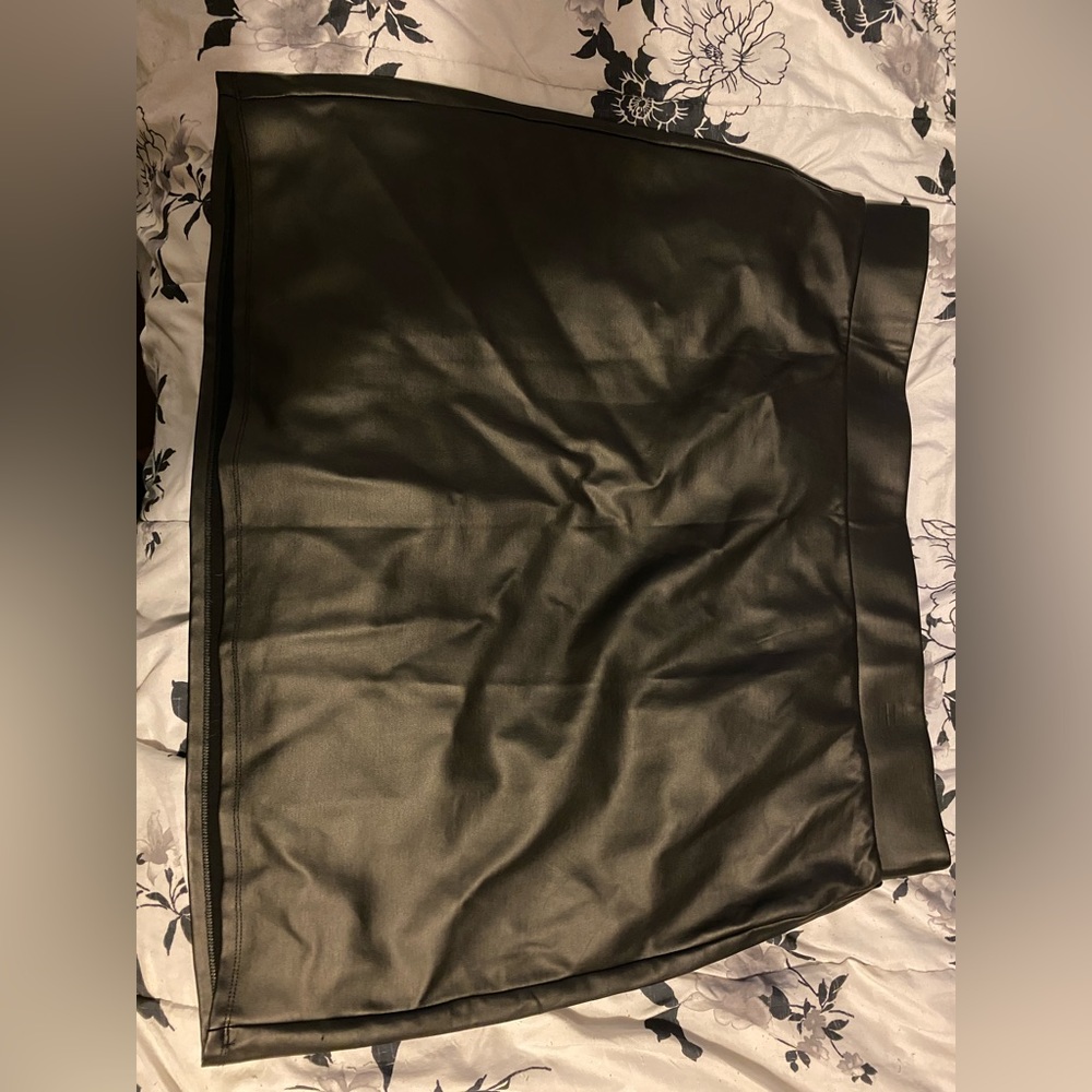 Brand new with tags Torrid faux leather skirt